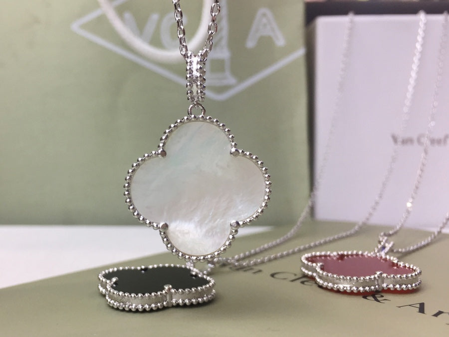 Necklace: F7