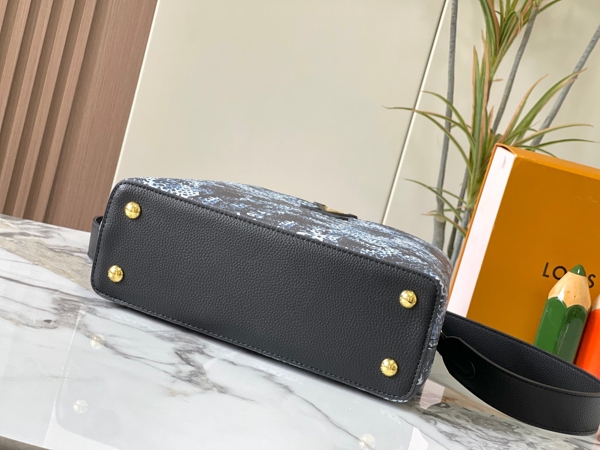 Bag / Quality: 4A / Model:M21704