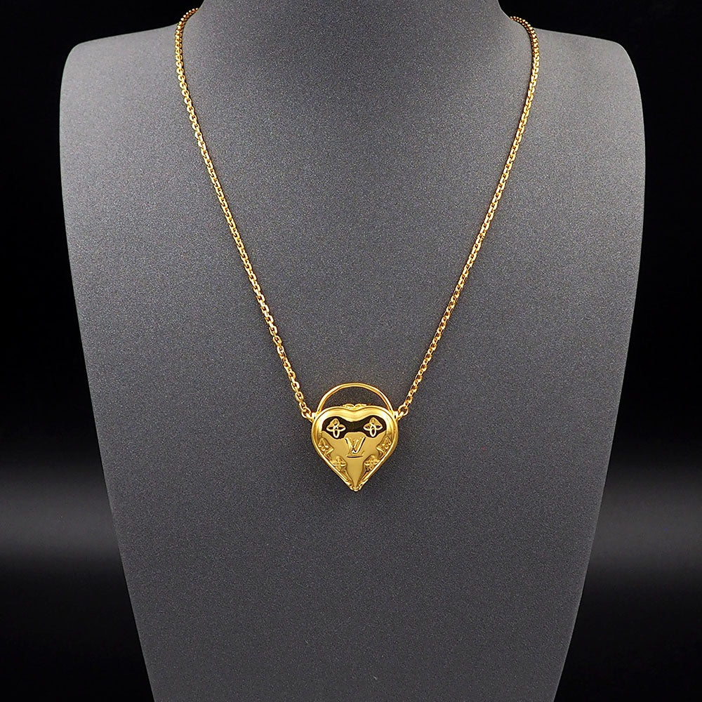 Necklace: F10