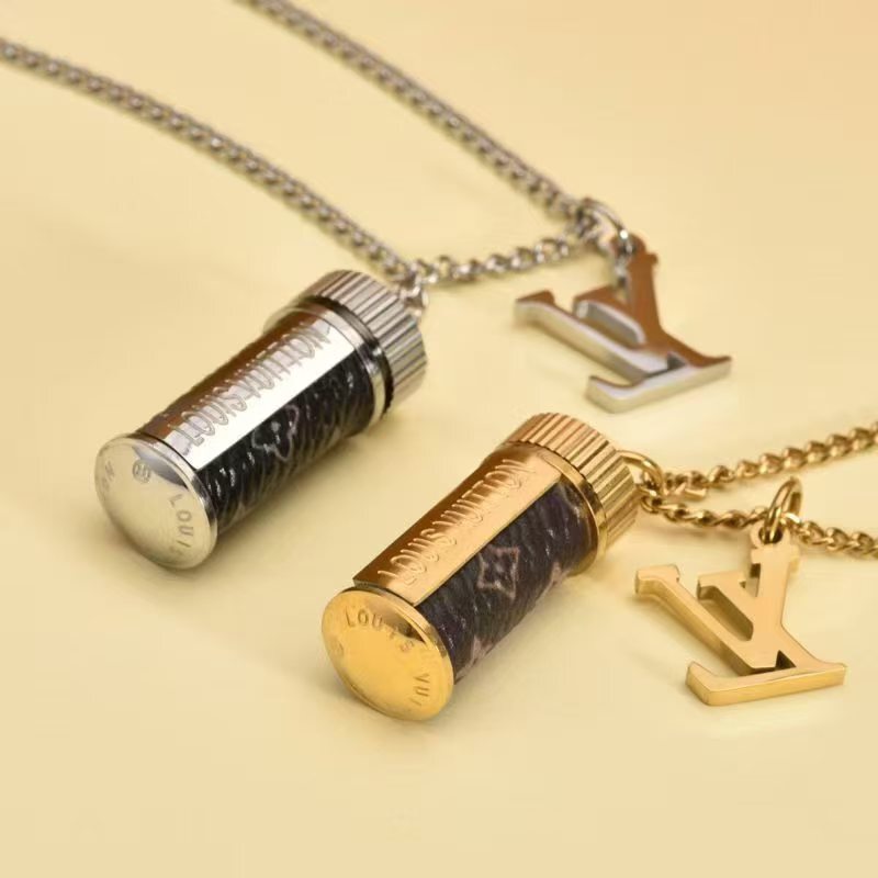 Necklace: F1