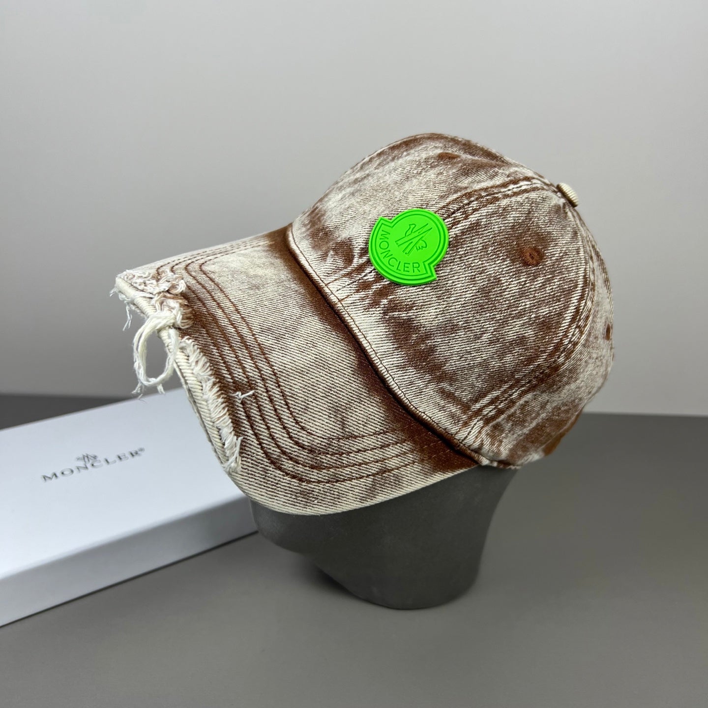 Hat/quality:E8