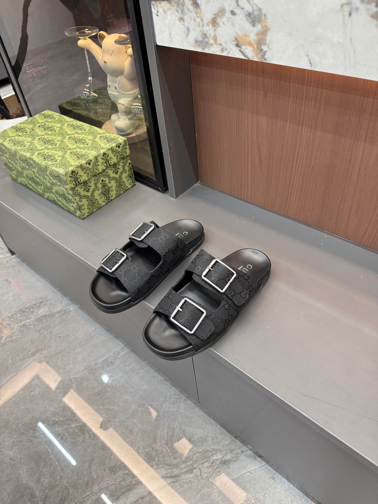Shoes/Model: F9