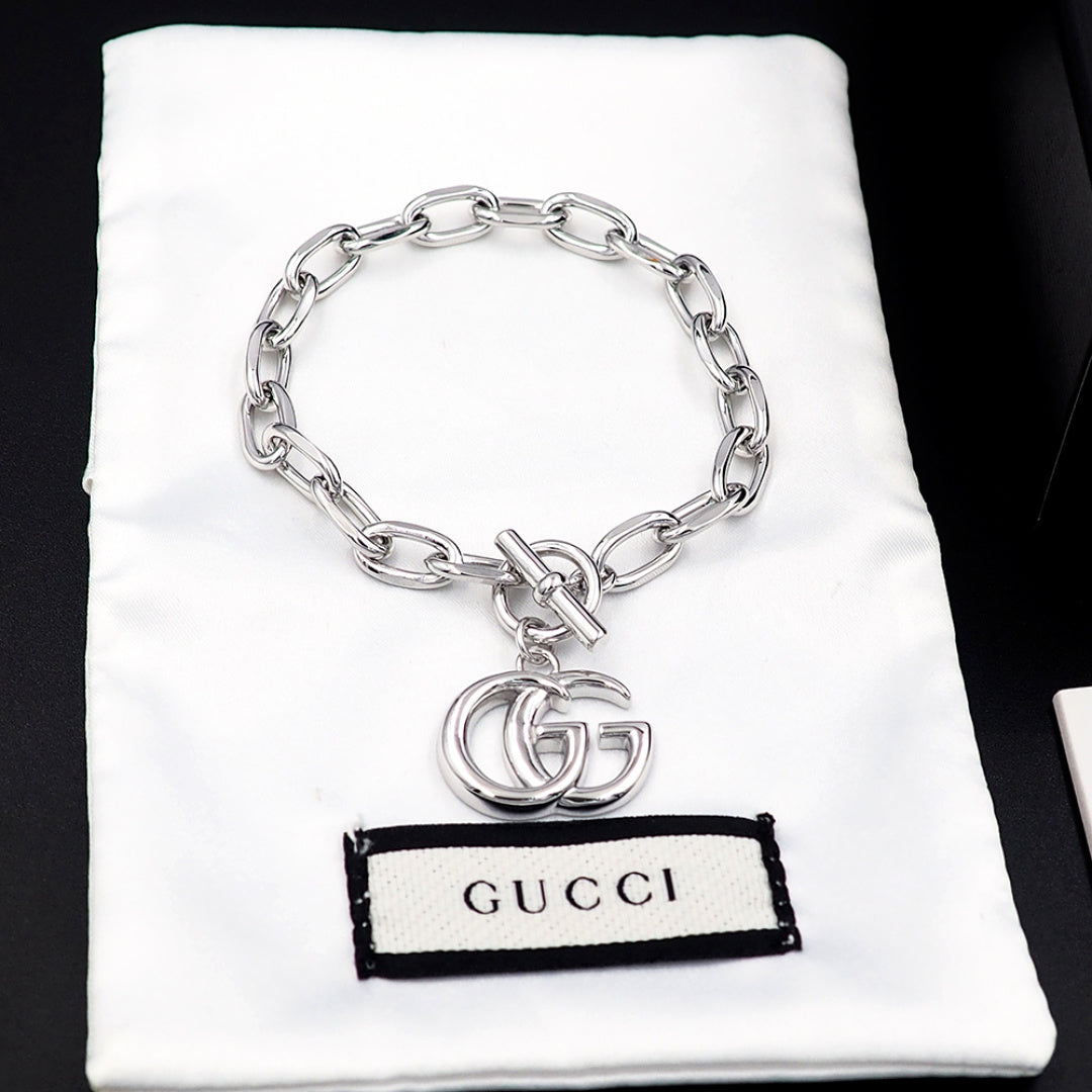 Bracelet: F14