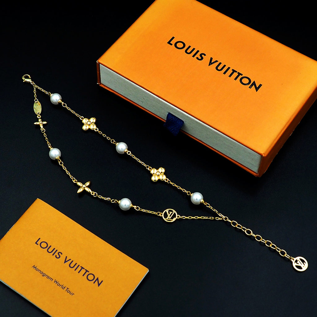 Bracelet; F9