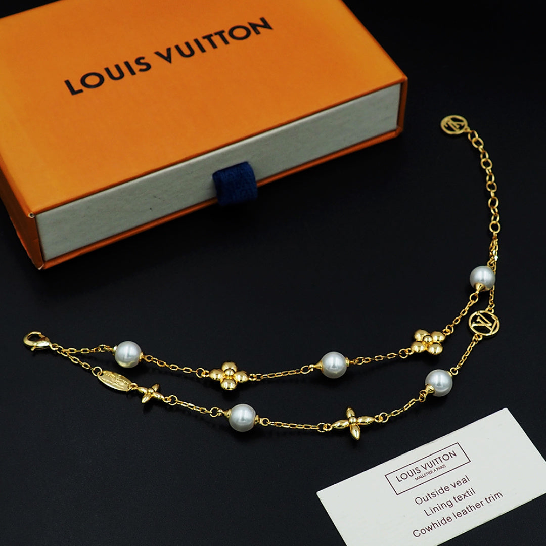 Bracelet; F9
