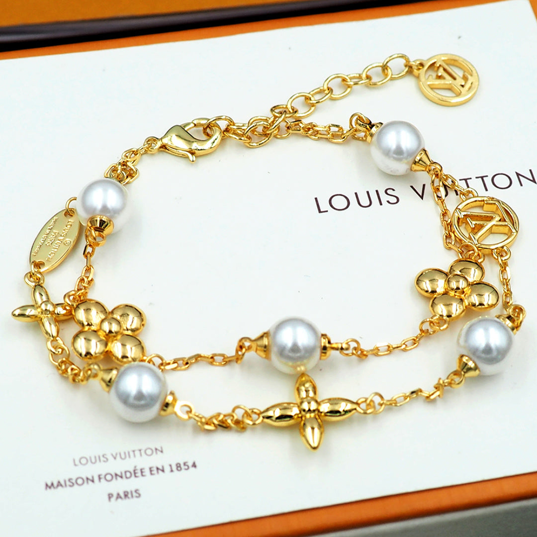 Bracelet; F9
