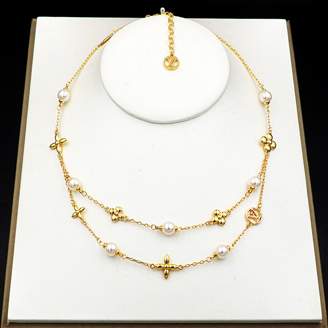 Necklace: F