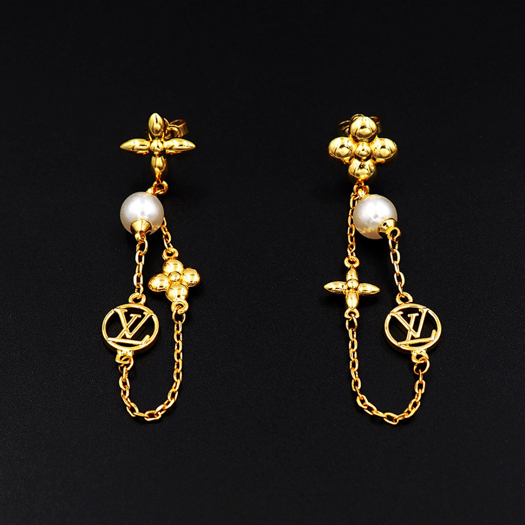 Earrings: F8