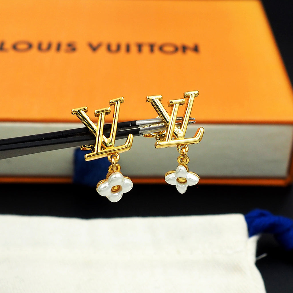 Earrings/Model:F21