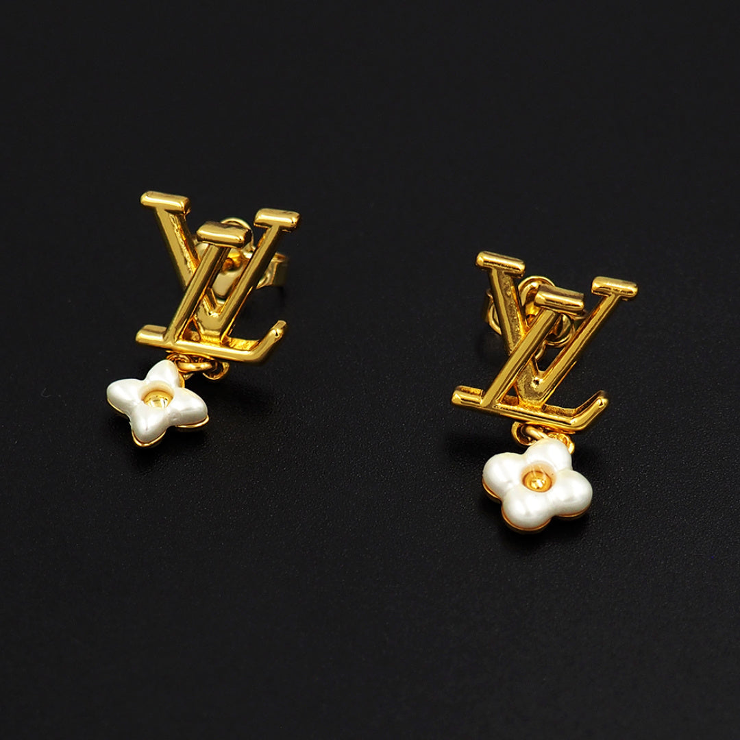 Earrings/Model:F21