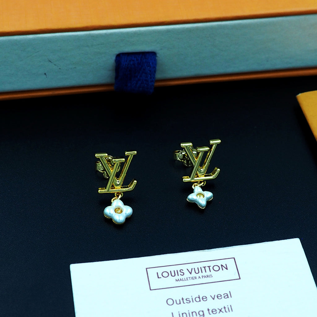 Earrings/Model:F21