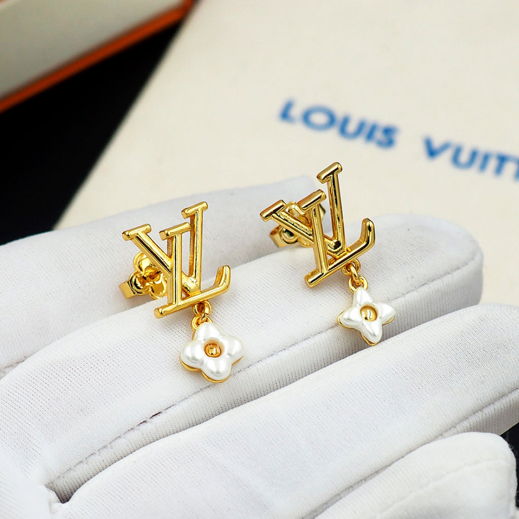 Earrings/Model:F21