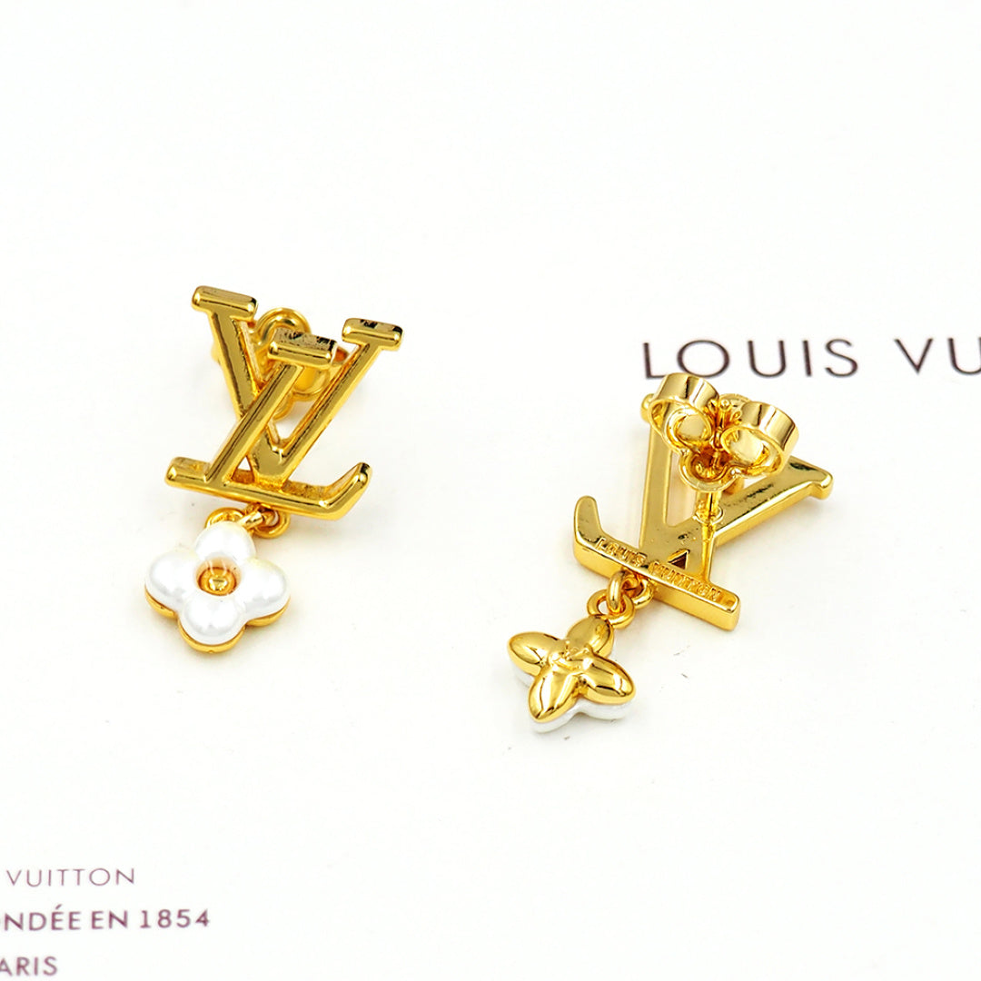 Earrings/Model:F21