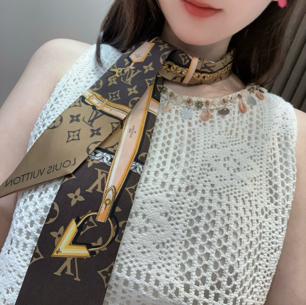 Scarf/Model:A4