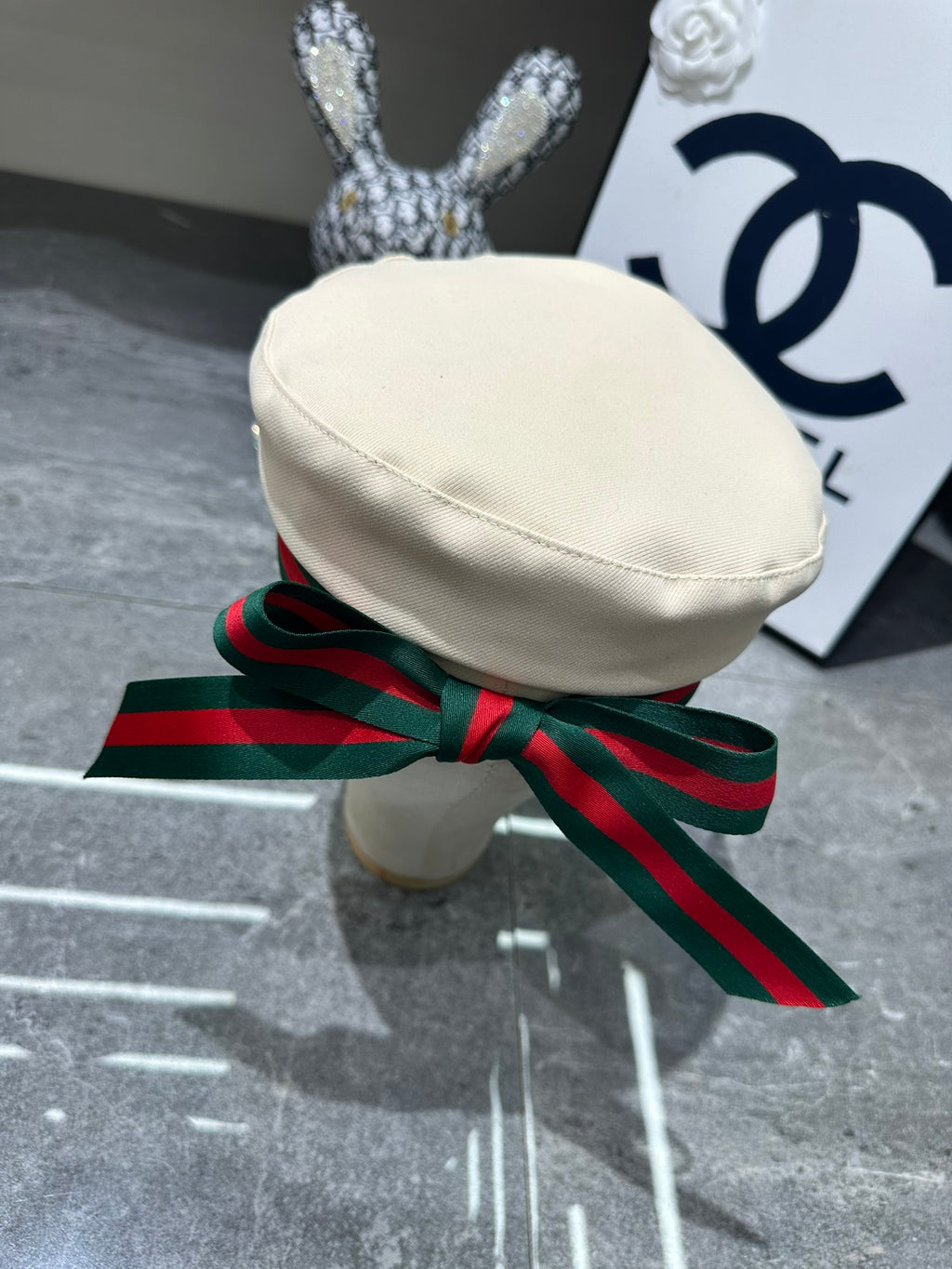 Hat/quality:E13
