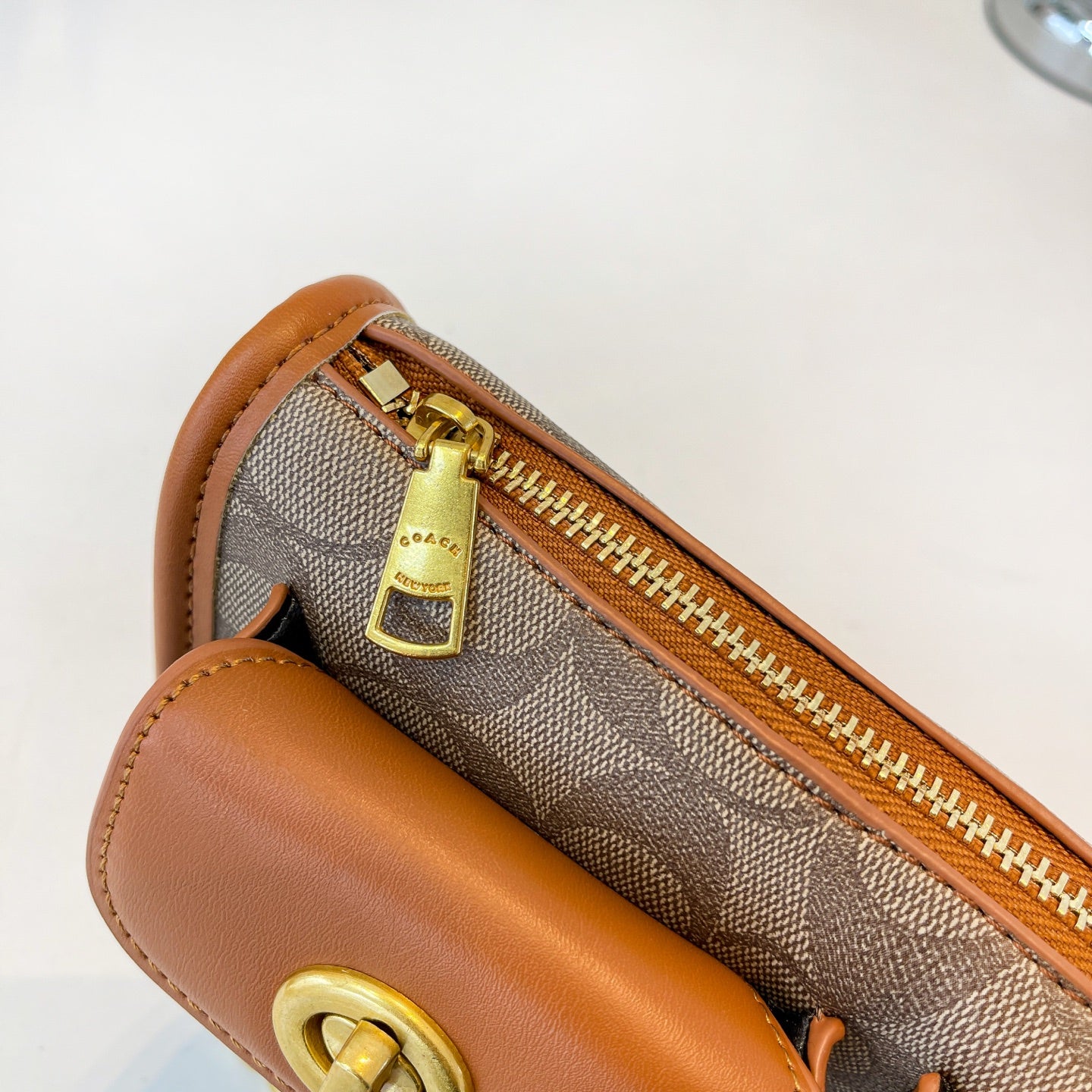 Bag / Quality: 3A / Model:8023