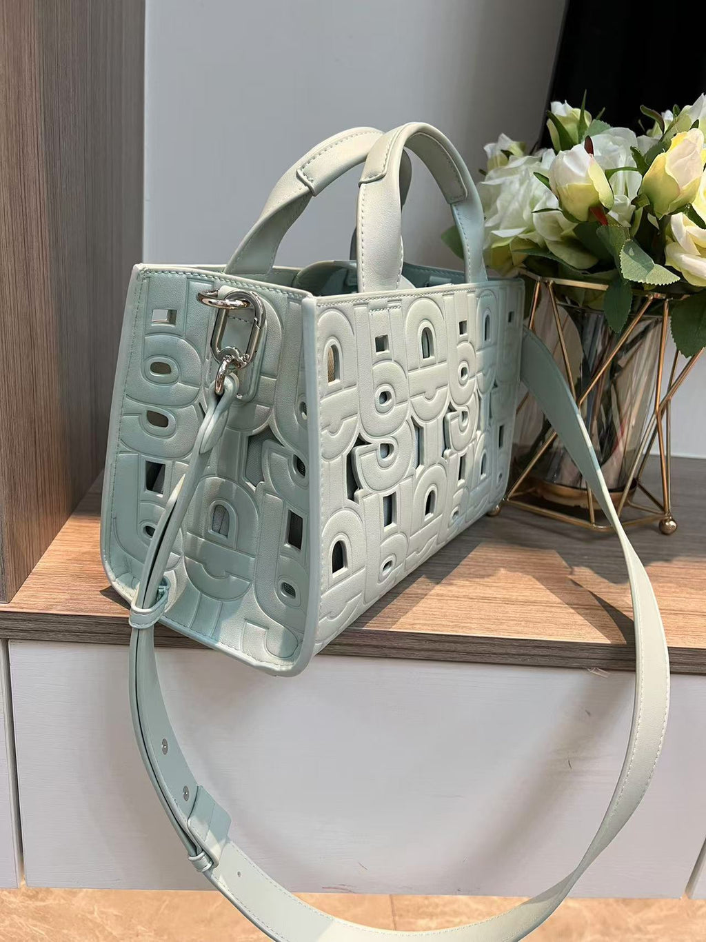 bag/ Quality: 4A / Model:62069