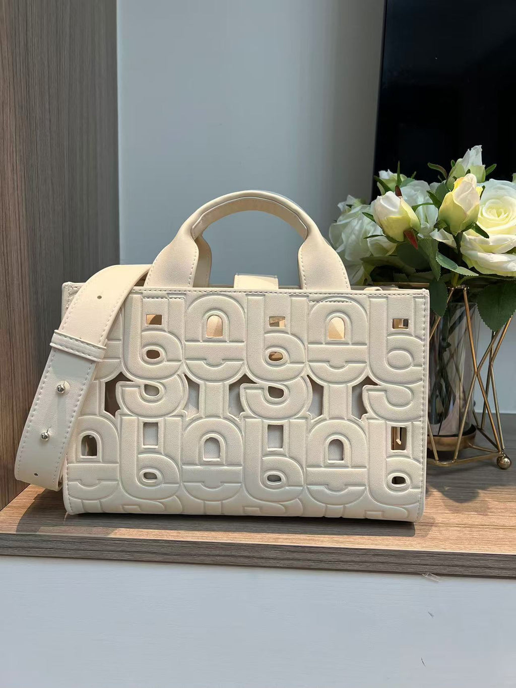 bag/ Quality: 4A / Model:62069