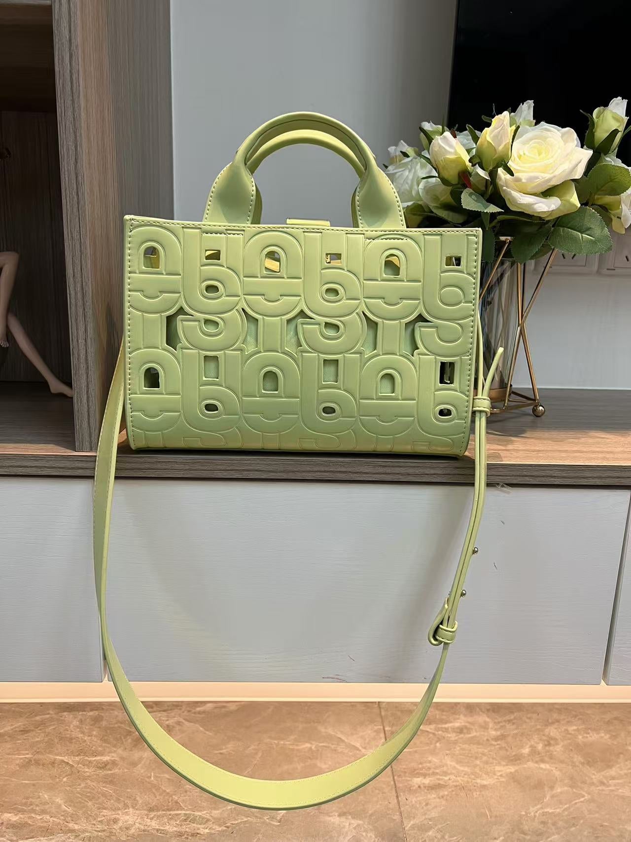 bag/ Quality: 4A / Model:62069