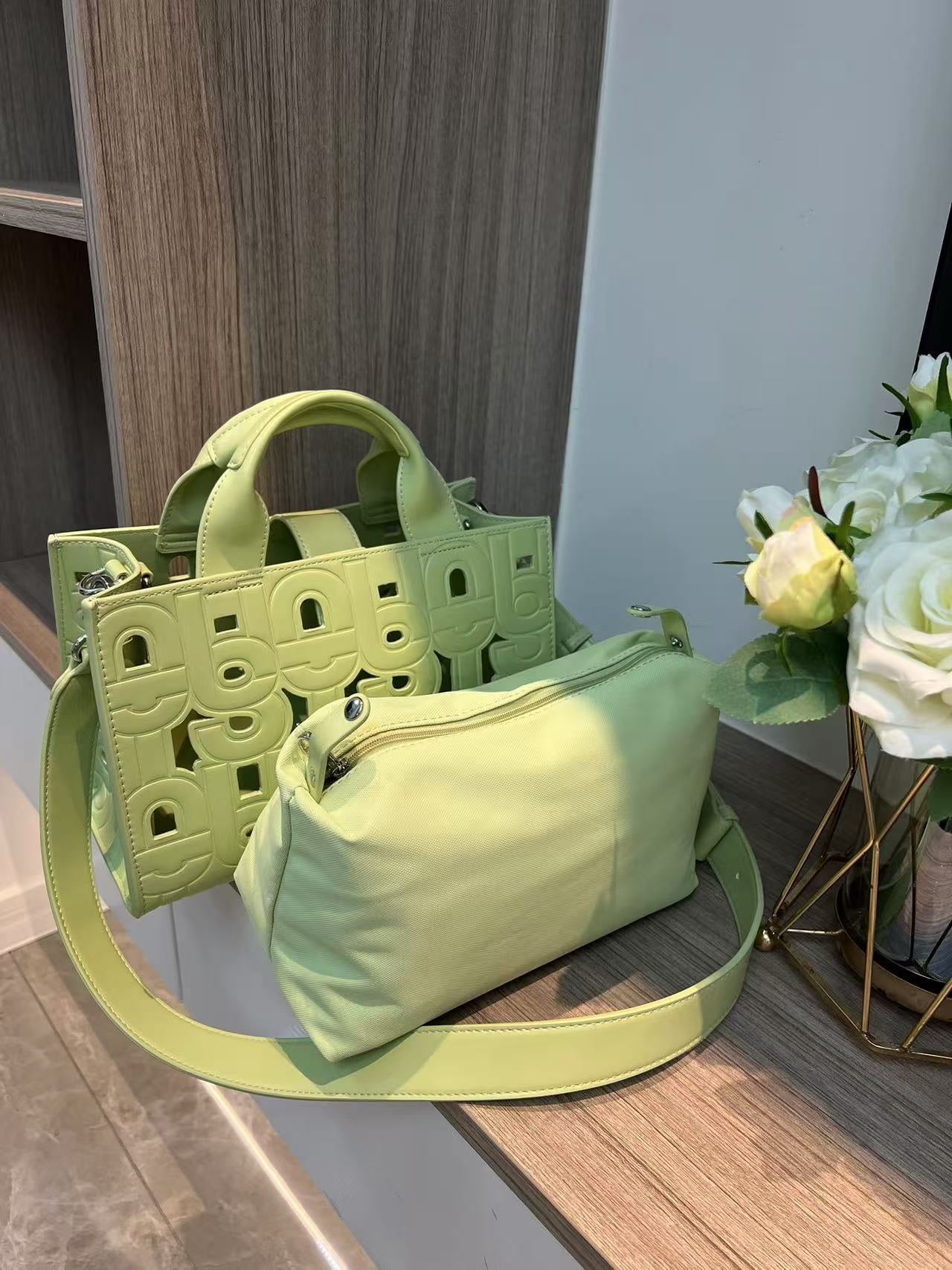bag/ Quality: 4A / Model:62069