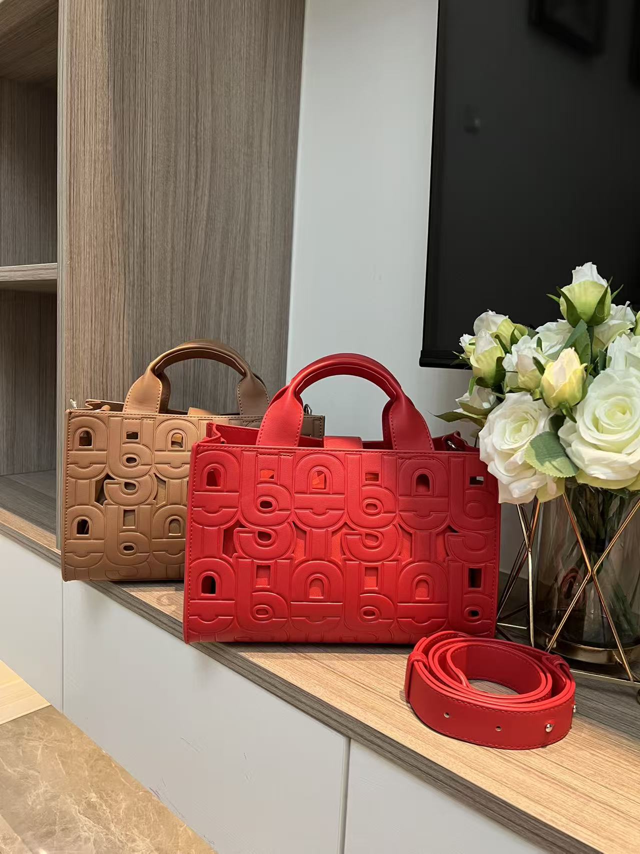 bag/ Quality: 4A / Model:62069