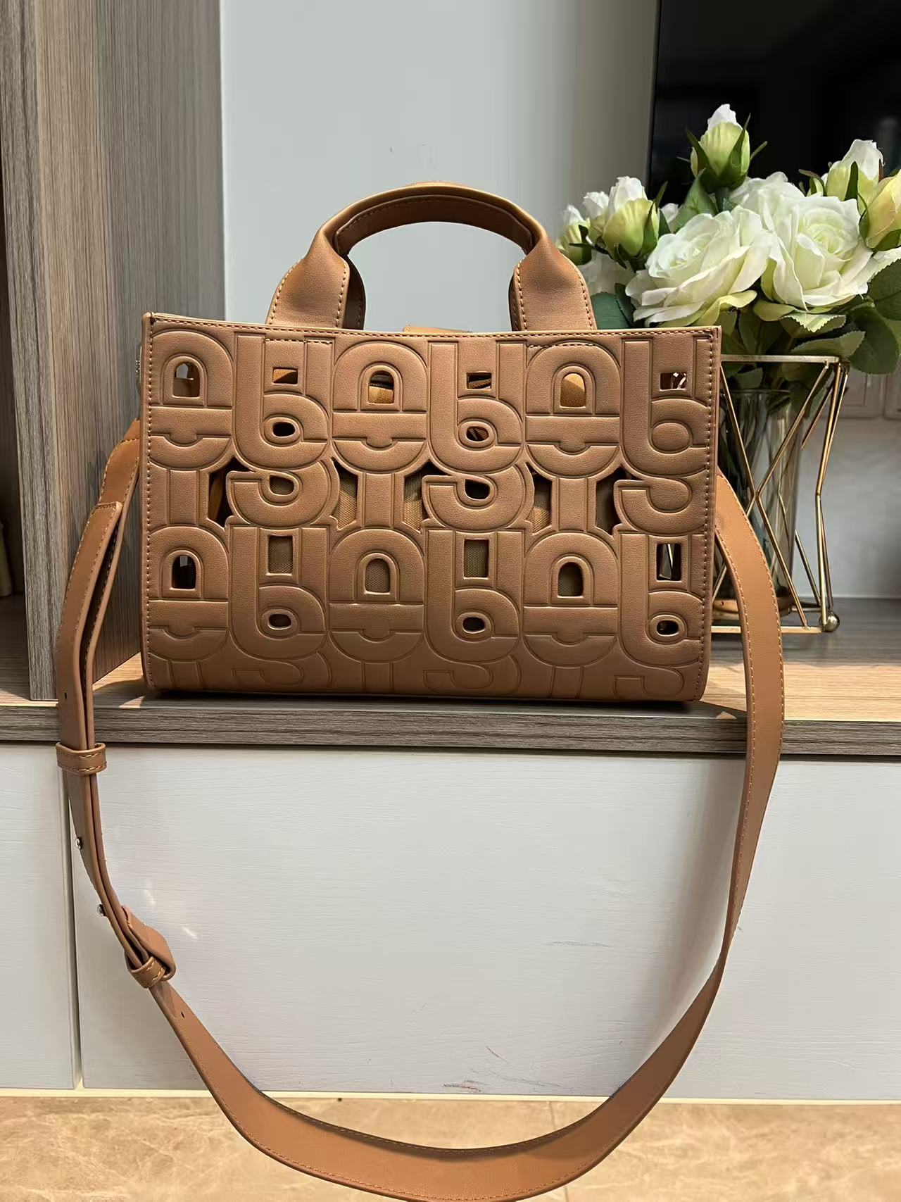 bag/ Quality: 4A / Model:62069