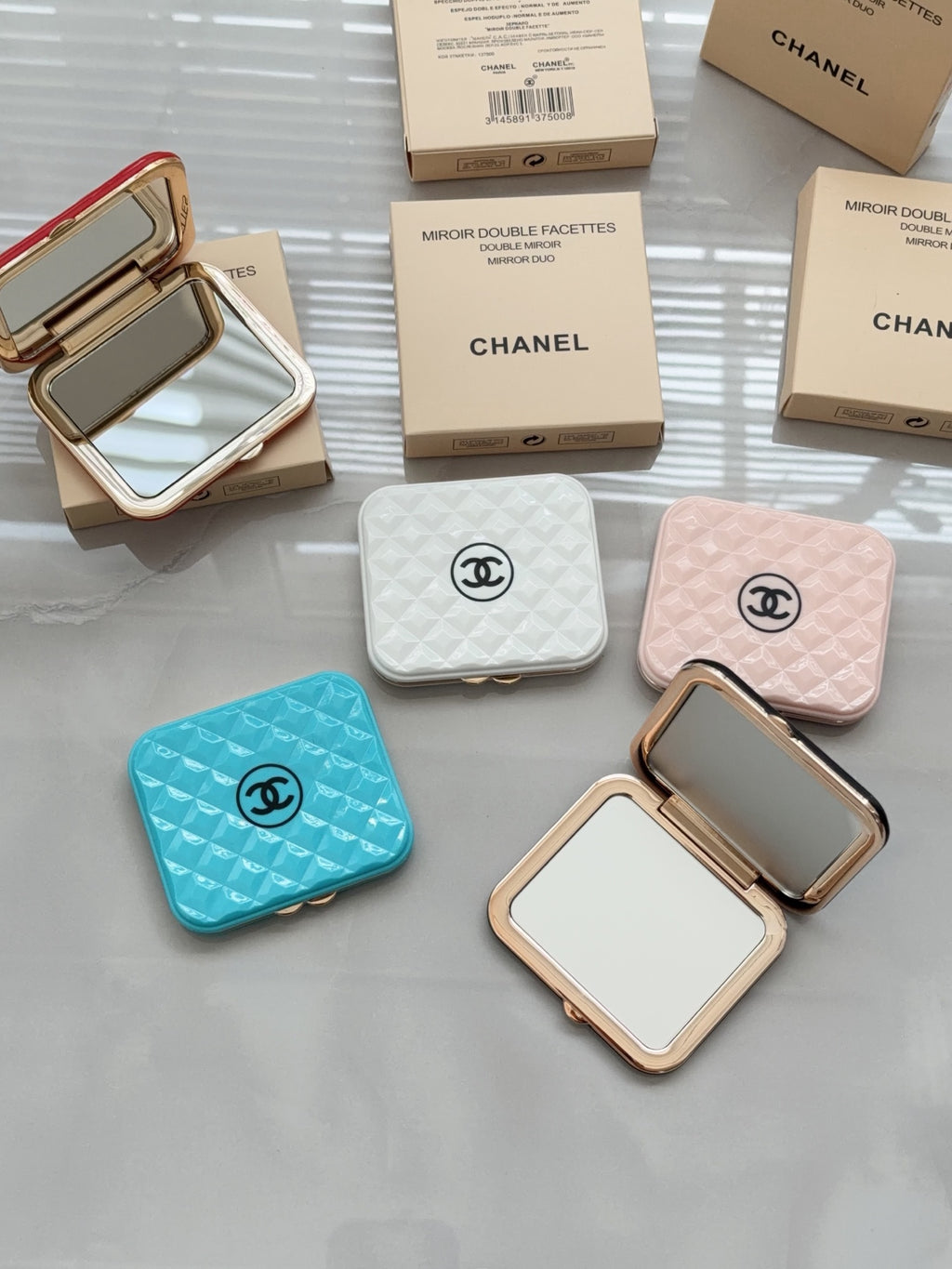 Folding mirror/model:1