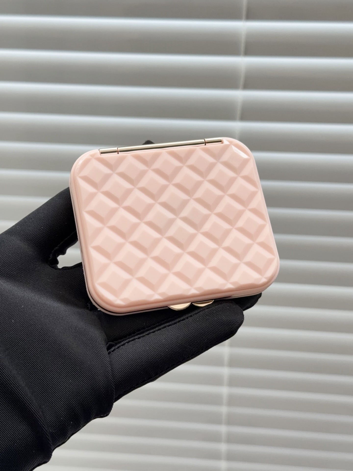 Folding mirror/model:1