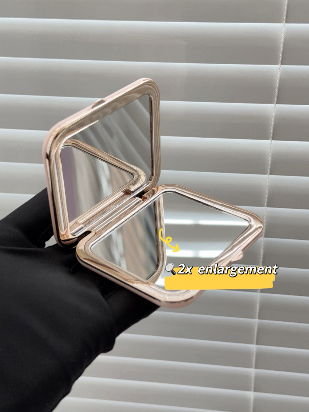 Folding mirror/model:1