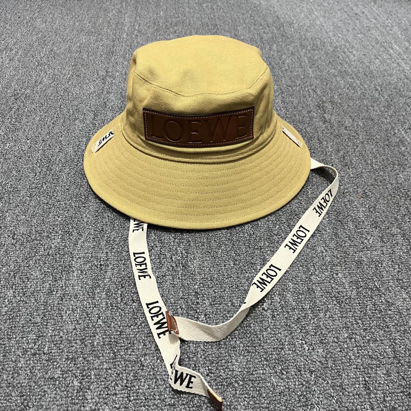 Hat/quality:E14