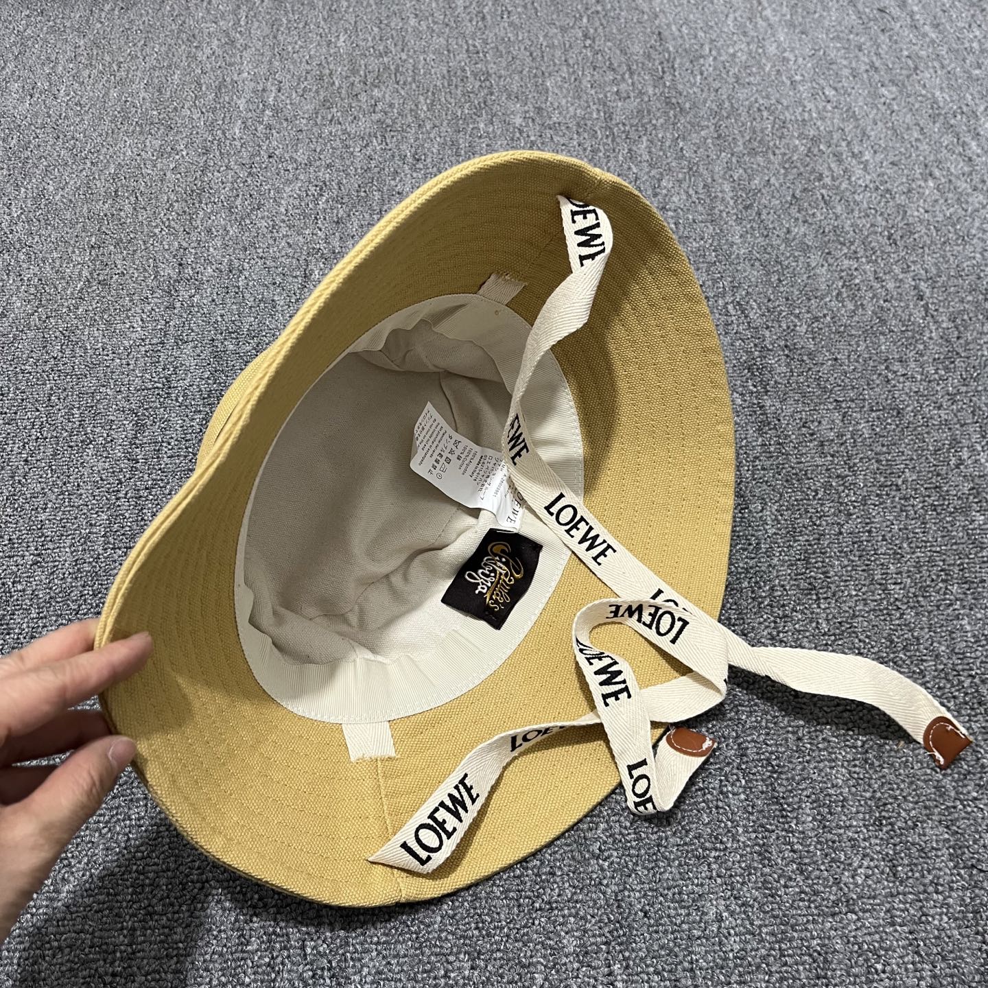 Hat/quality:E14
