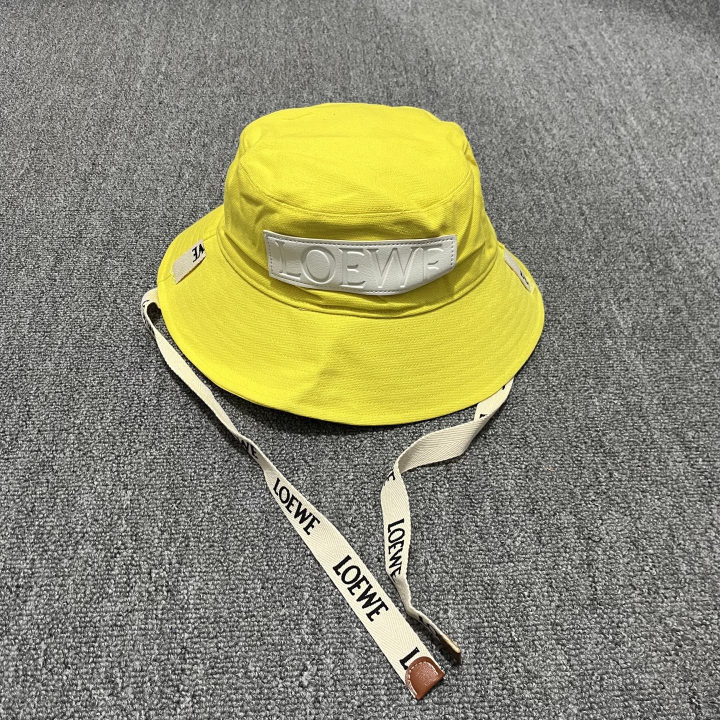 Hat/quality:E14