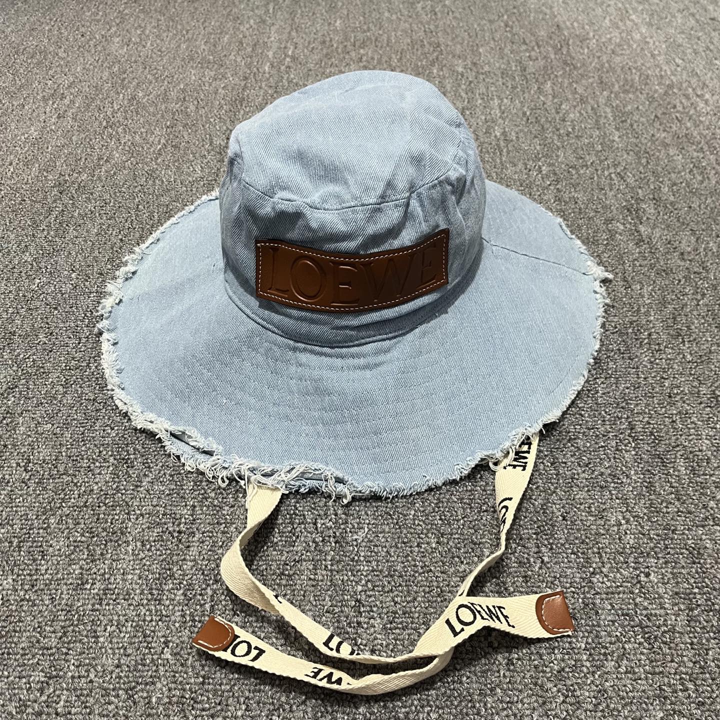Hat/quality:E14