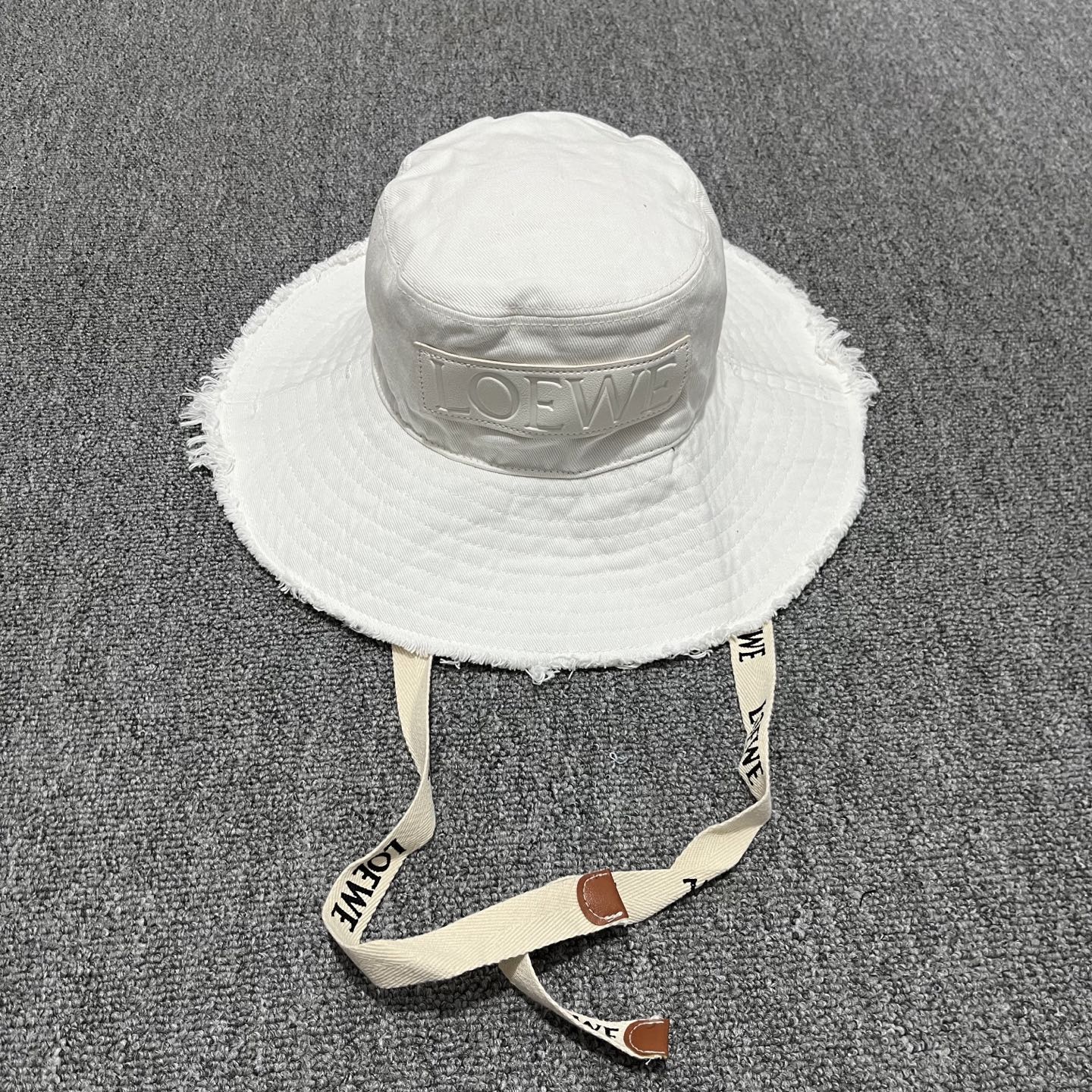 Hat/quality:E14