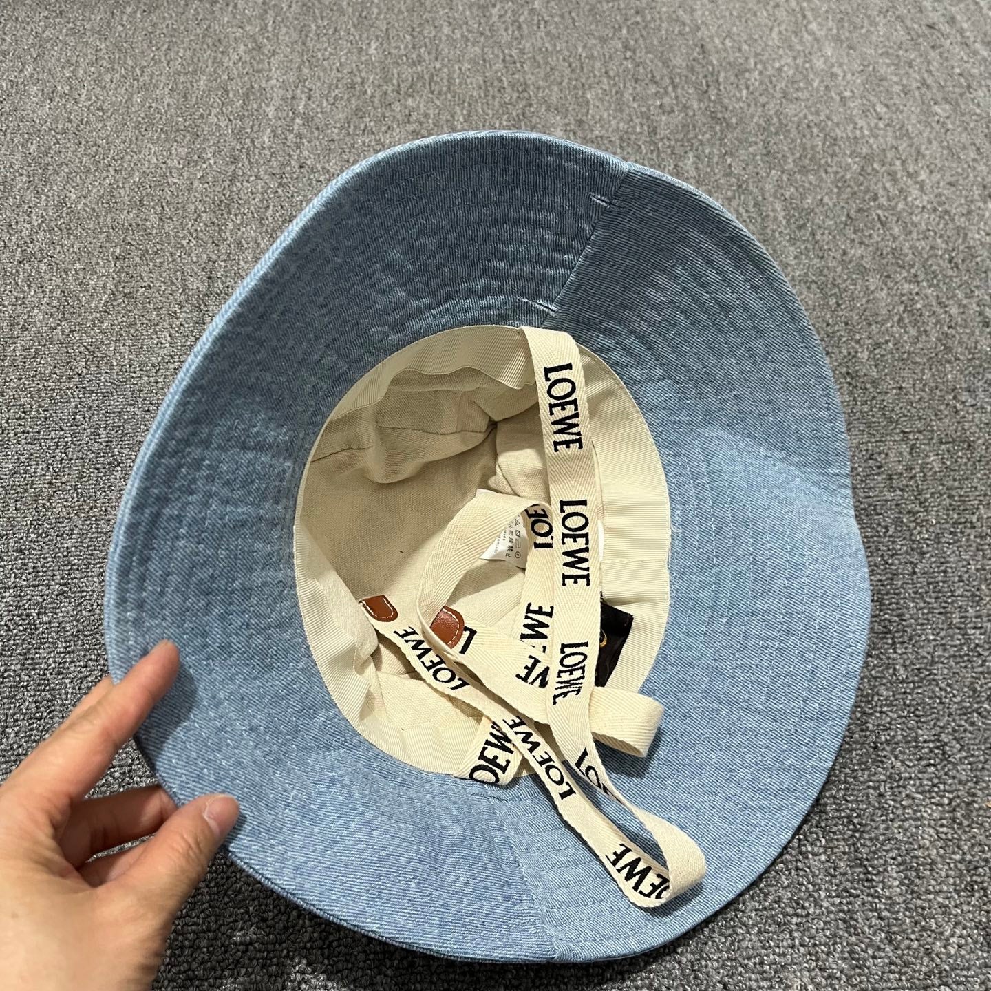 Hat/quality:E14