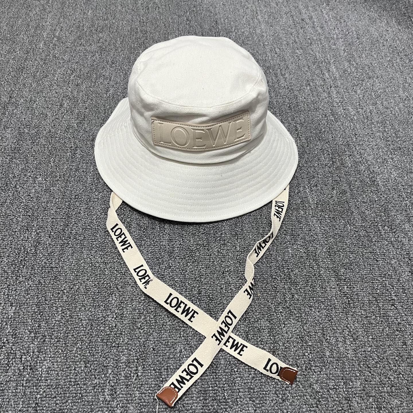 Hat/quality:E14