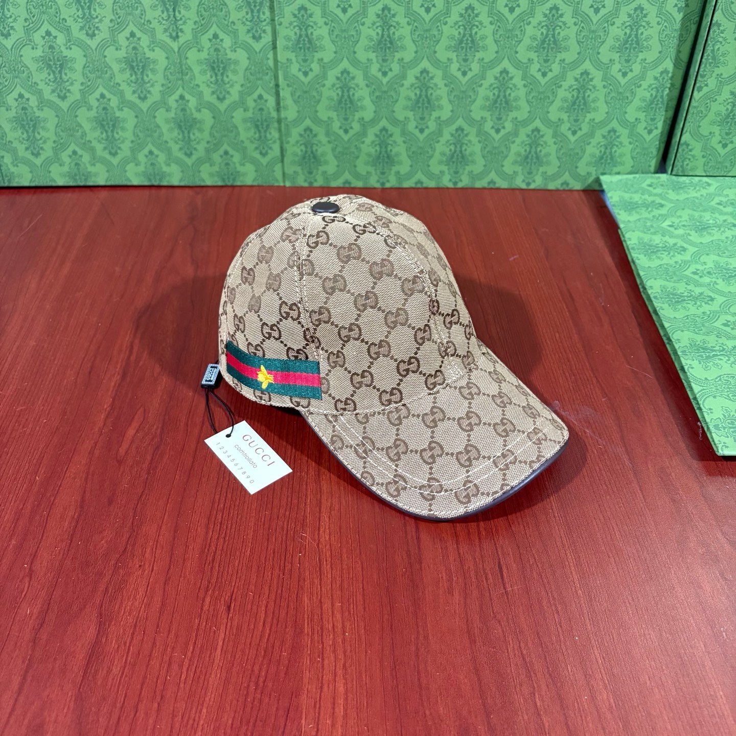 Hat/quality:E15