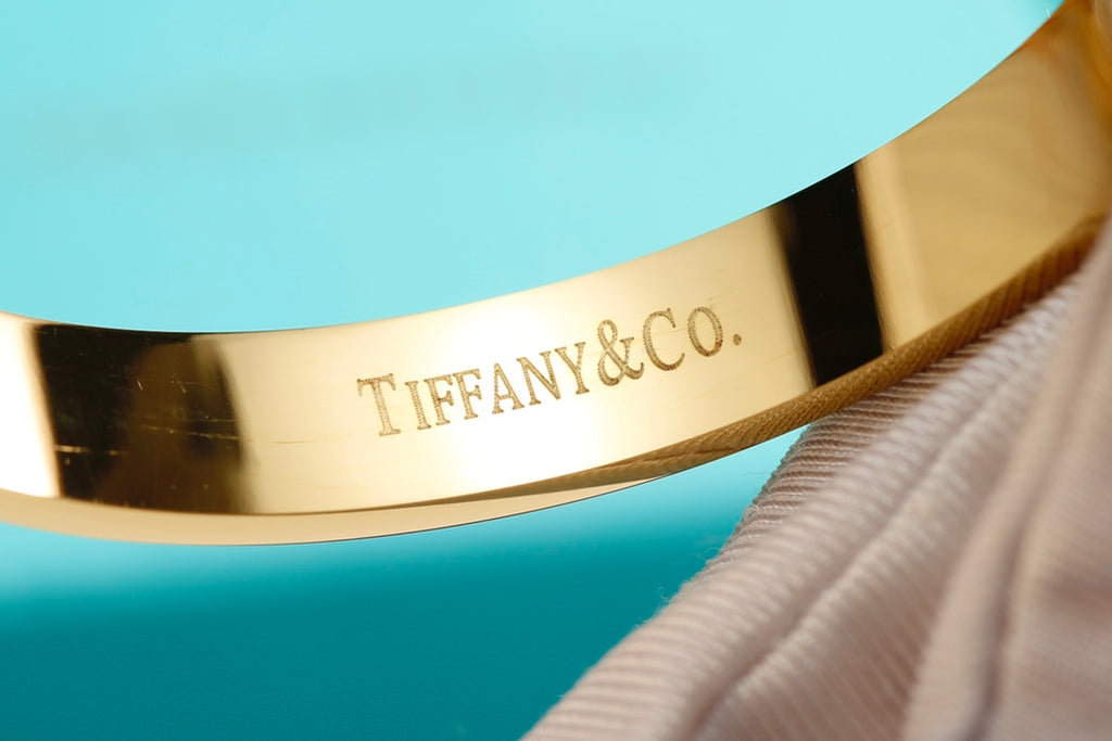 Bracelet: F17