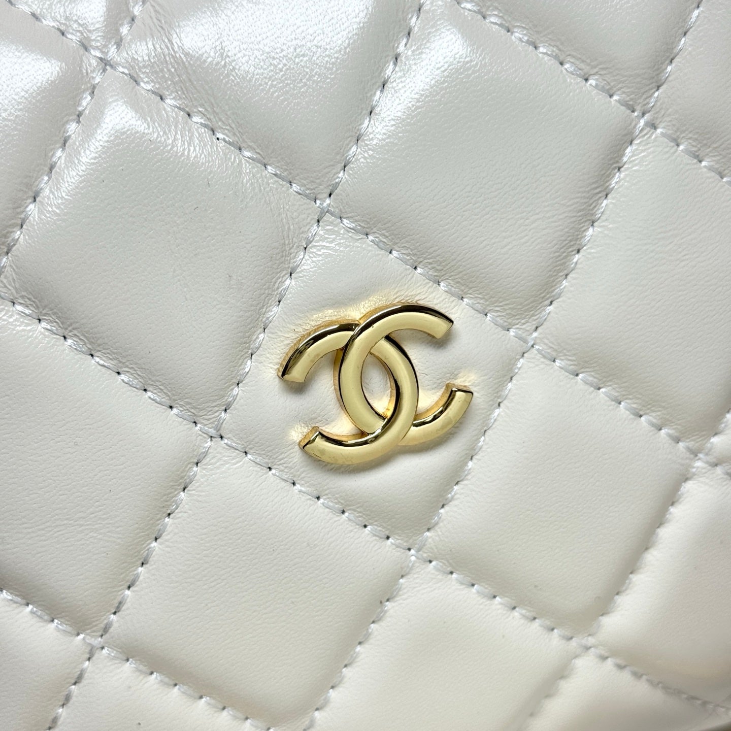 Bag / Quality: 4A / Model:6305
