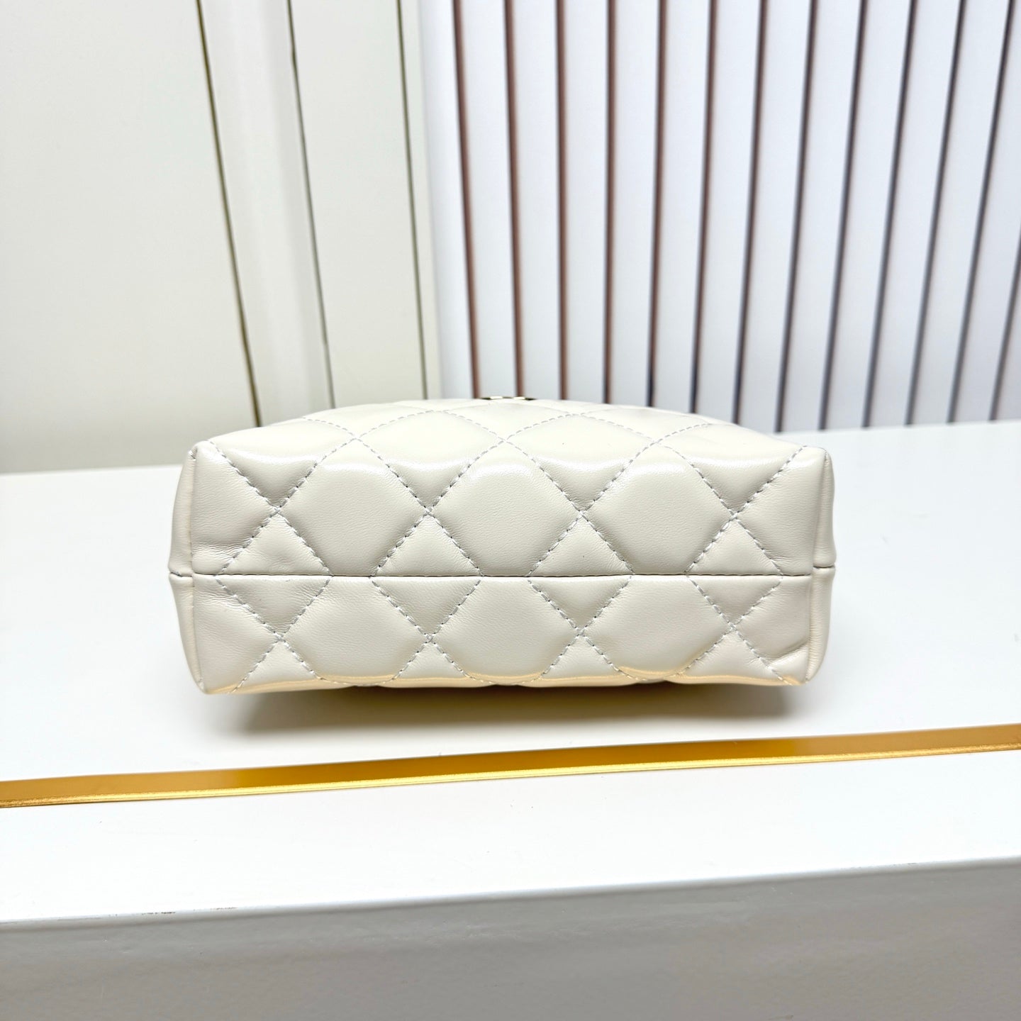 Bag / Quality: 4A / Model:6305