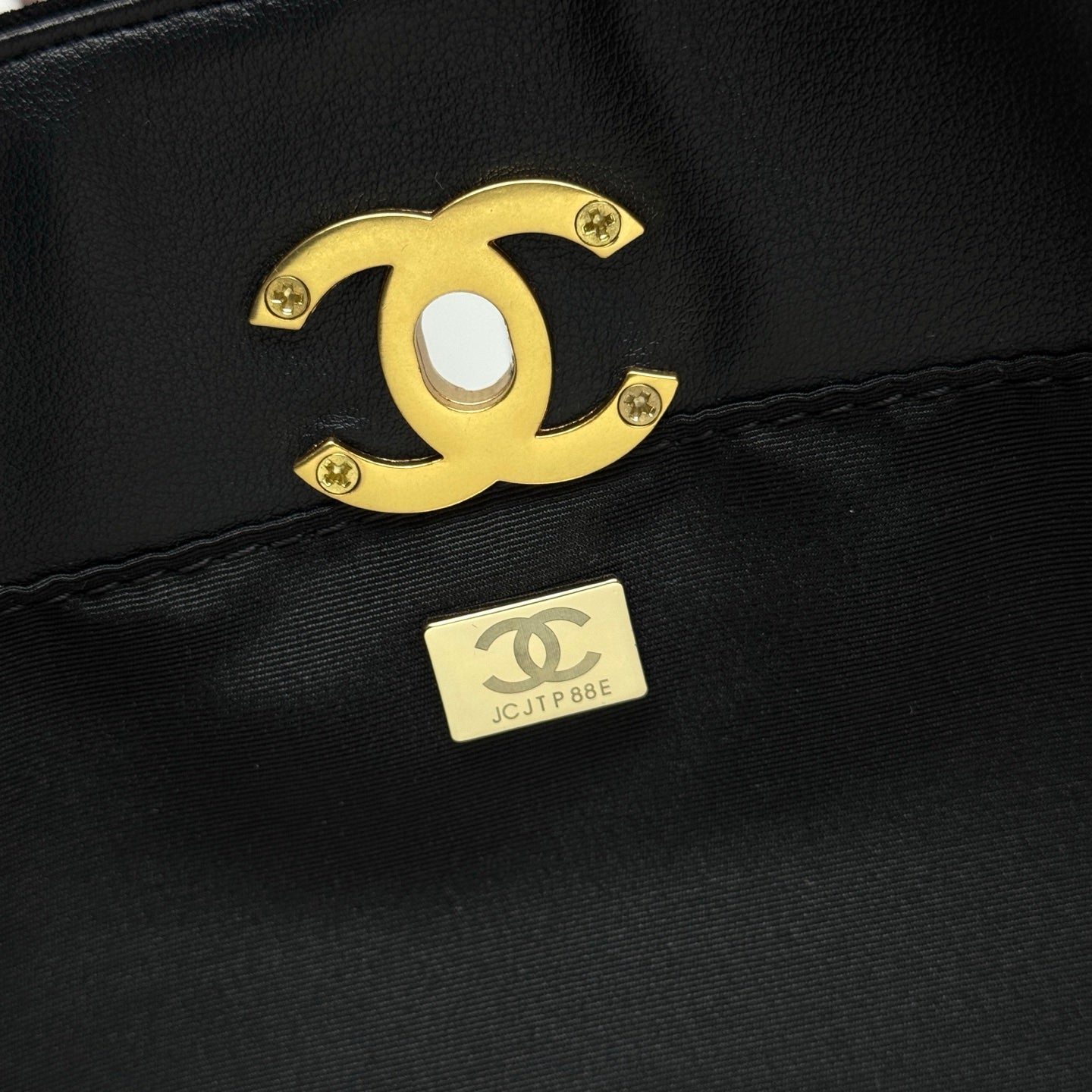 Bag / Quality: 4A / Model:6100