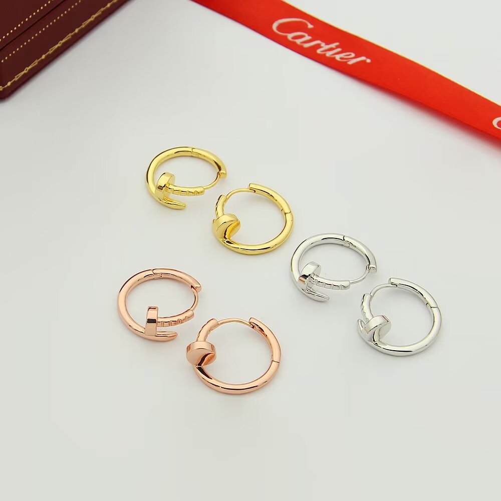 Earrings: F16