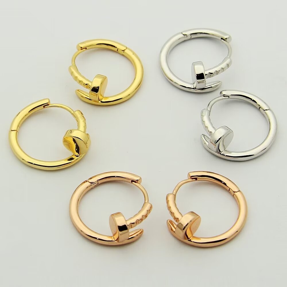 Earrings: F16