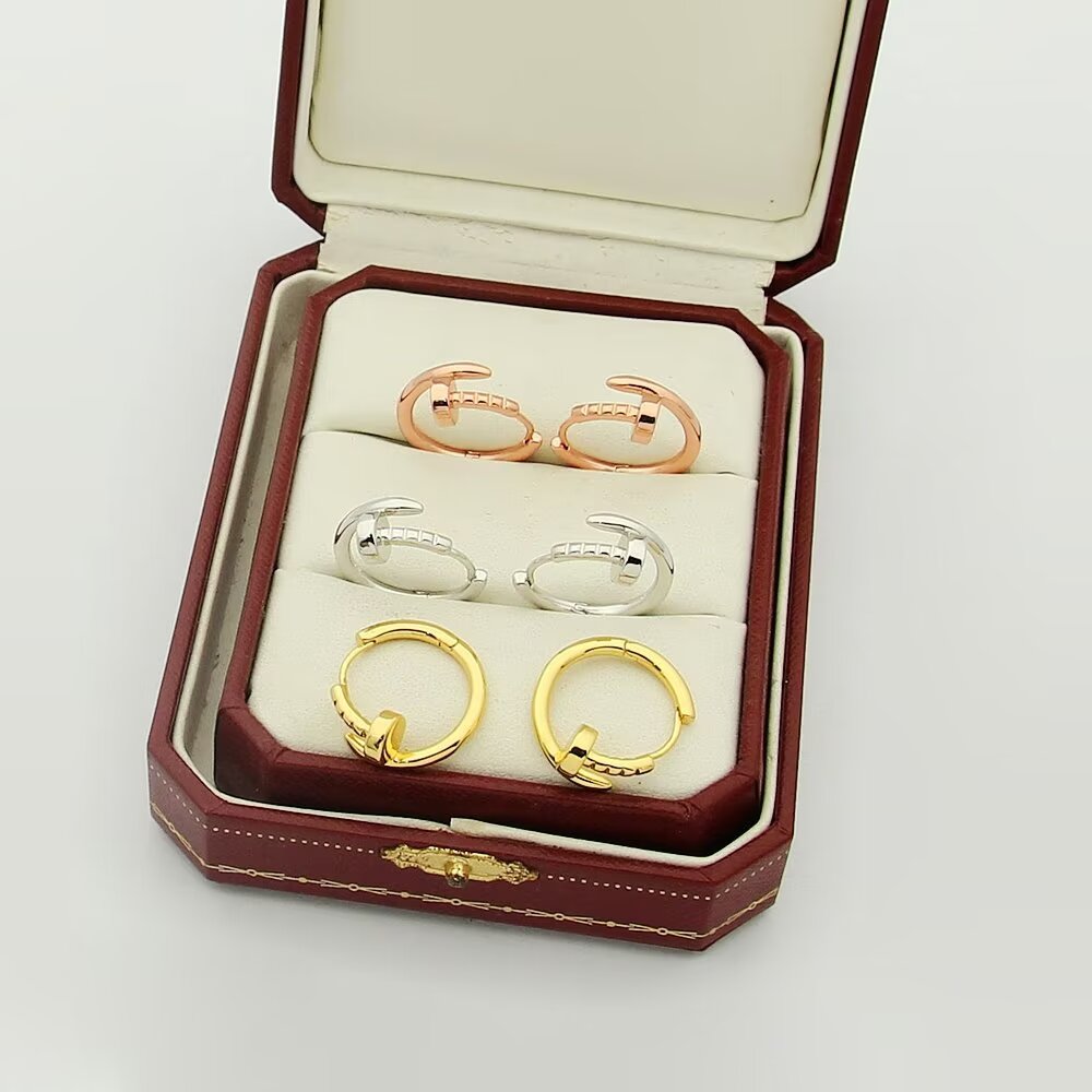 Earrings: F16
