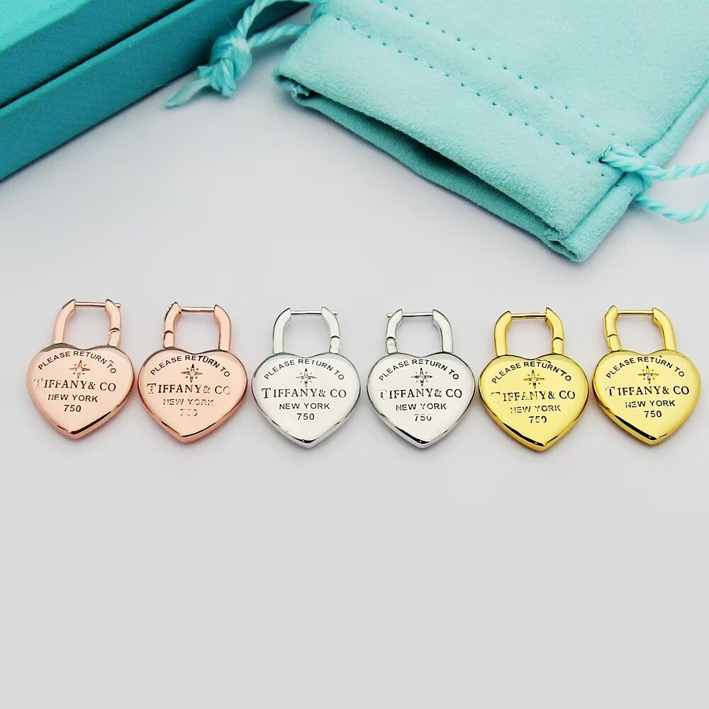 Earrings: F4