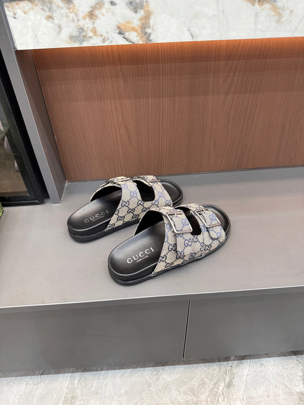 Shoes/Model: F9
