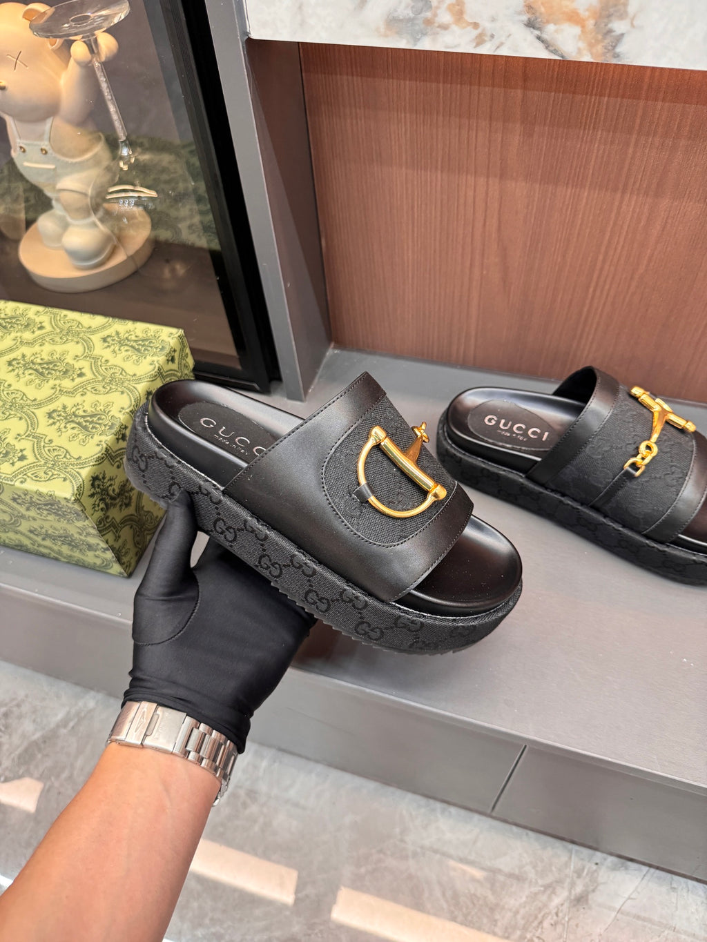 Shoes/Model: F10