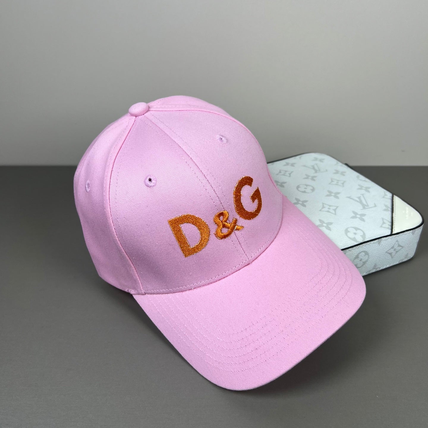 Hat/quality:E4