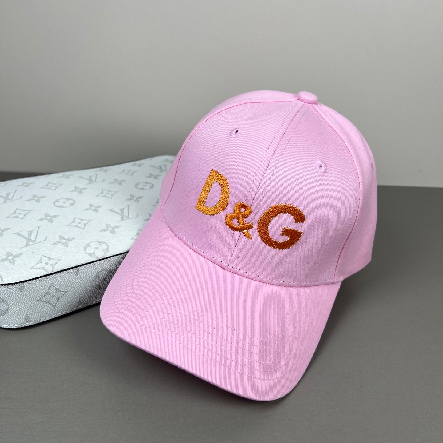 Hat/quality:E4