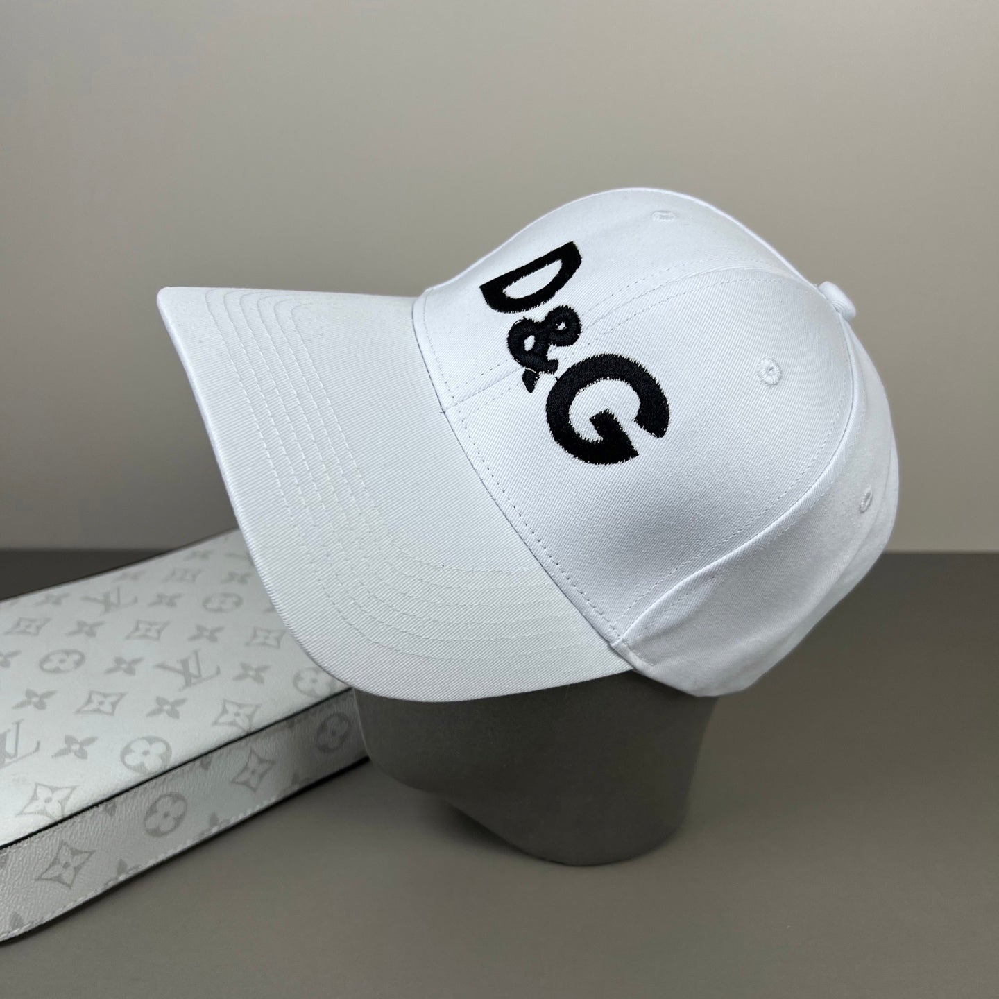 Hat/quality:E4